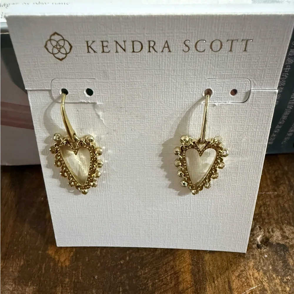 Kendra Scott Gold Open Heart Drop Earrings Filigree Dangle New on Card